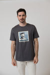 T-Shirt "Gustl Briefmarke" - dunkelgrau